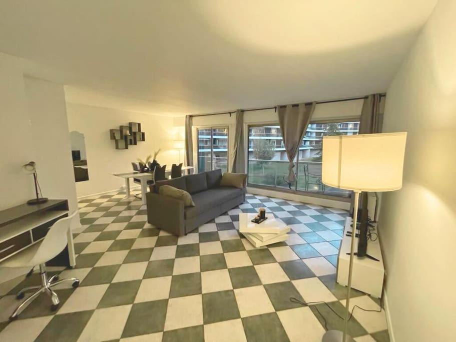9 Min From Chateau De Vincennes - Paris & Disney Apartment แซ็ง-มัวริซ ภายนอก รูปภาพ